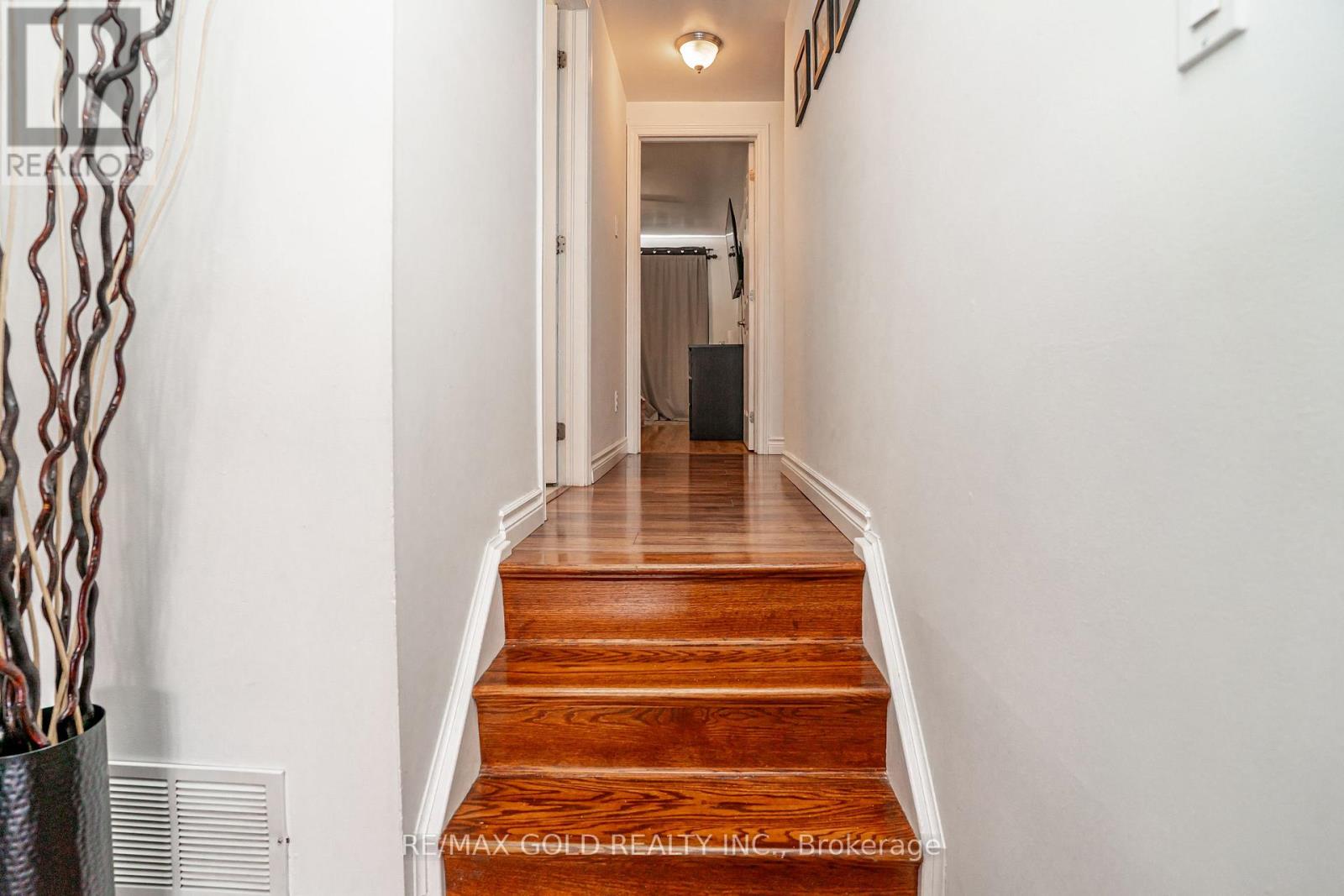 53 Davenport Crescent Property Photo 18