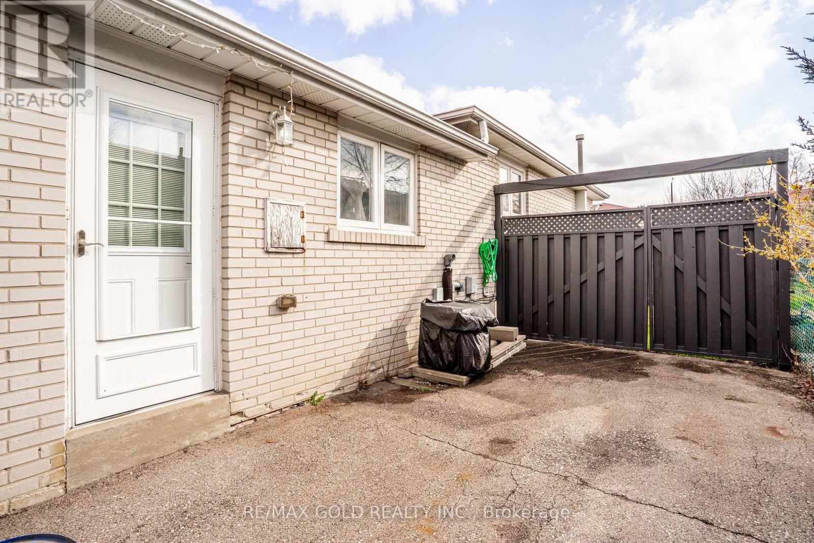 53 Davenport Crescent Property Photo 37