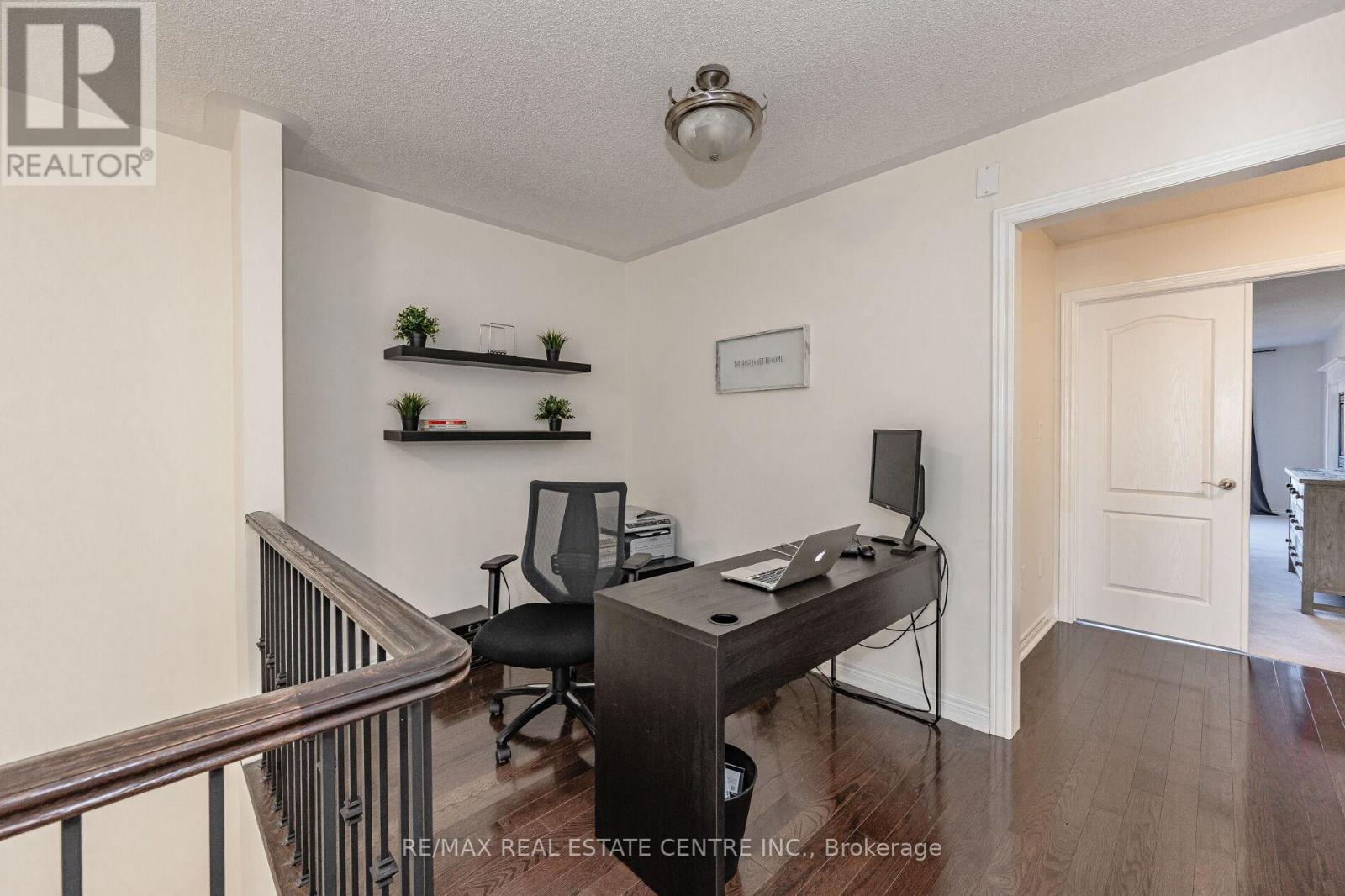 2453 Village Common Property Photo 30
