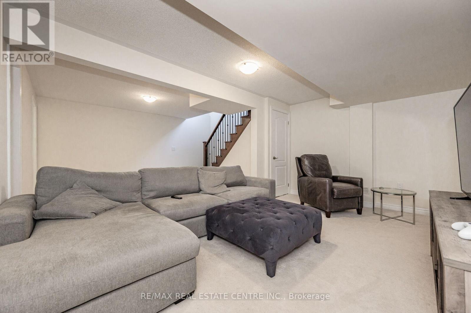 2453 Village Common Property Photo 34