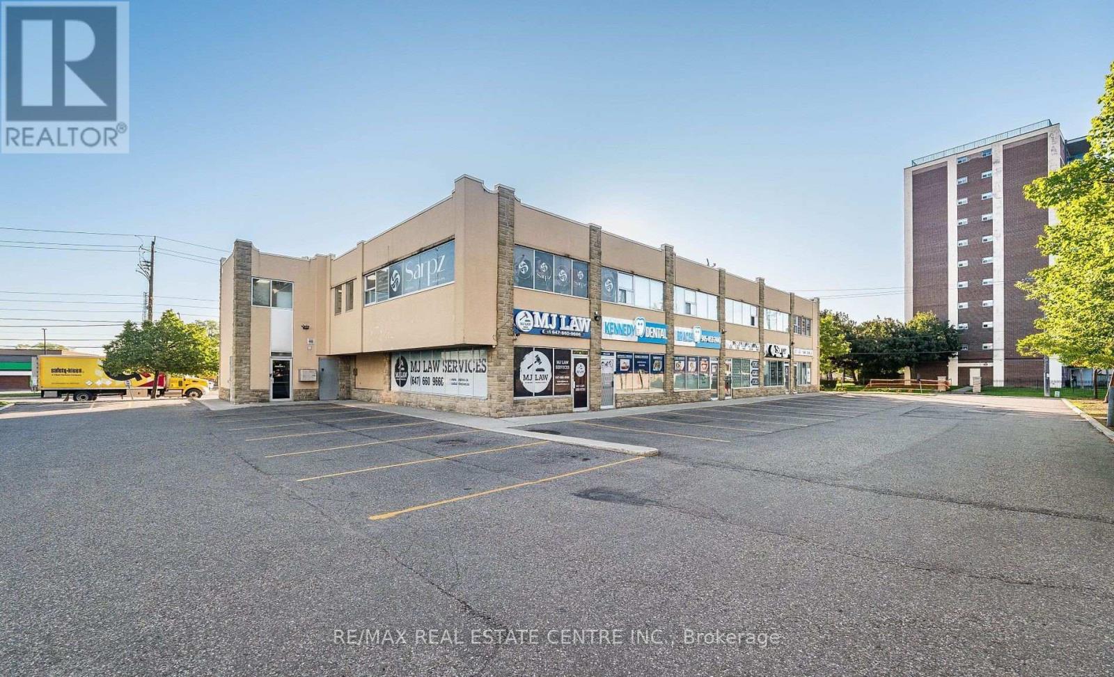 202 - 49 Hillcrest Avenue Property Photo 2