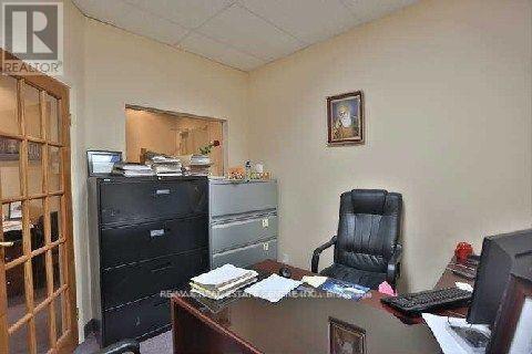 202 - 49 Hillcrest Avenue Property Photo 4