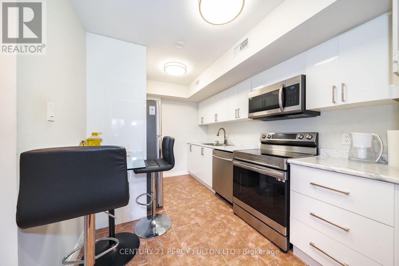 744-746 Wilson Avenue Property Photo 13