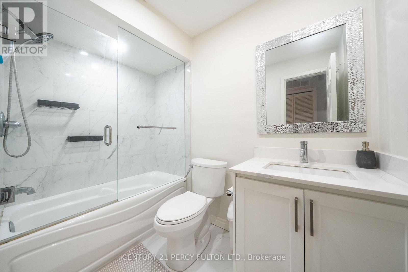 744-746 Wilson Avenue Property Photo 16