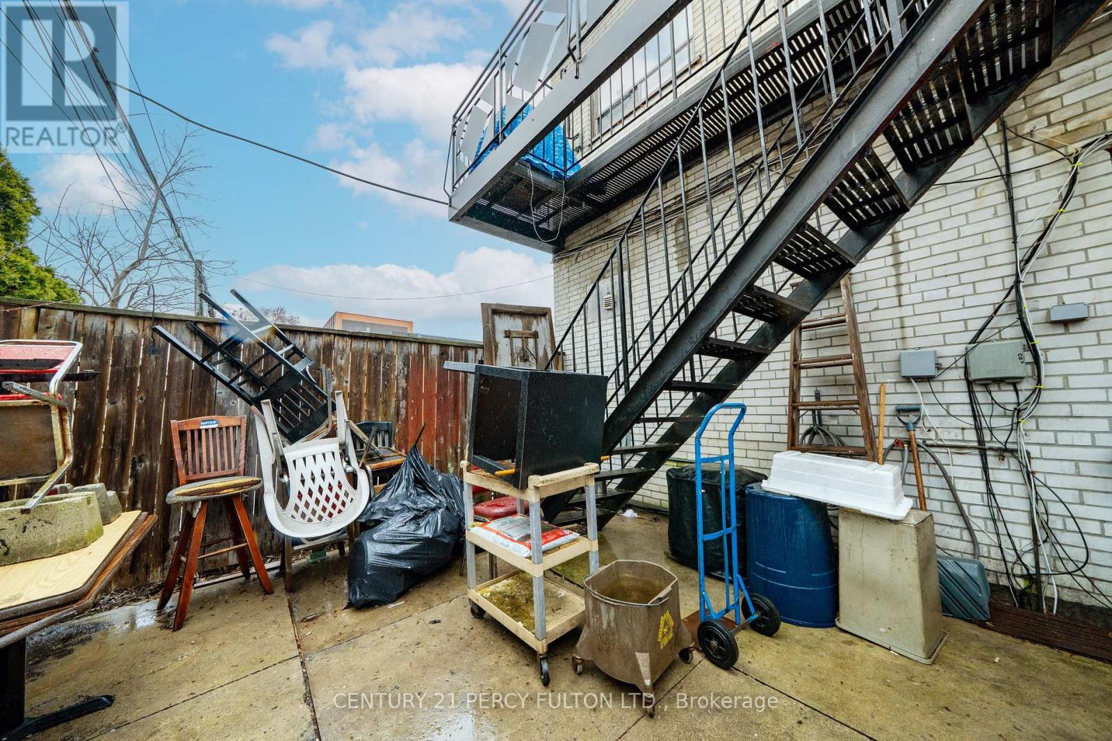 744-746 Wilson Avenue Property Photo 25