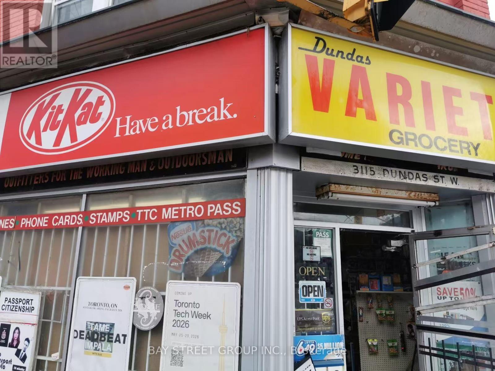 3115 Dundas Street W Property Photo 1
