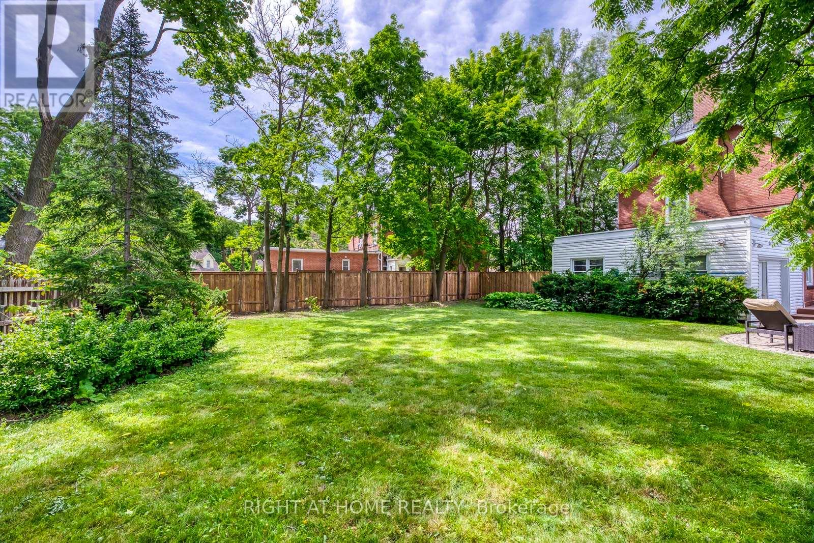 118 Main Street S Property Photo 39