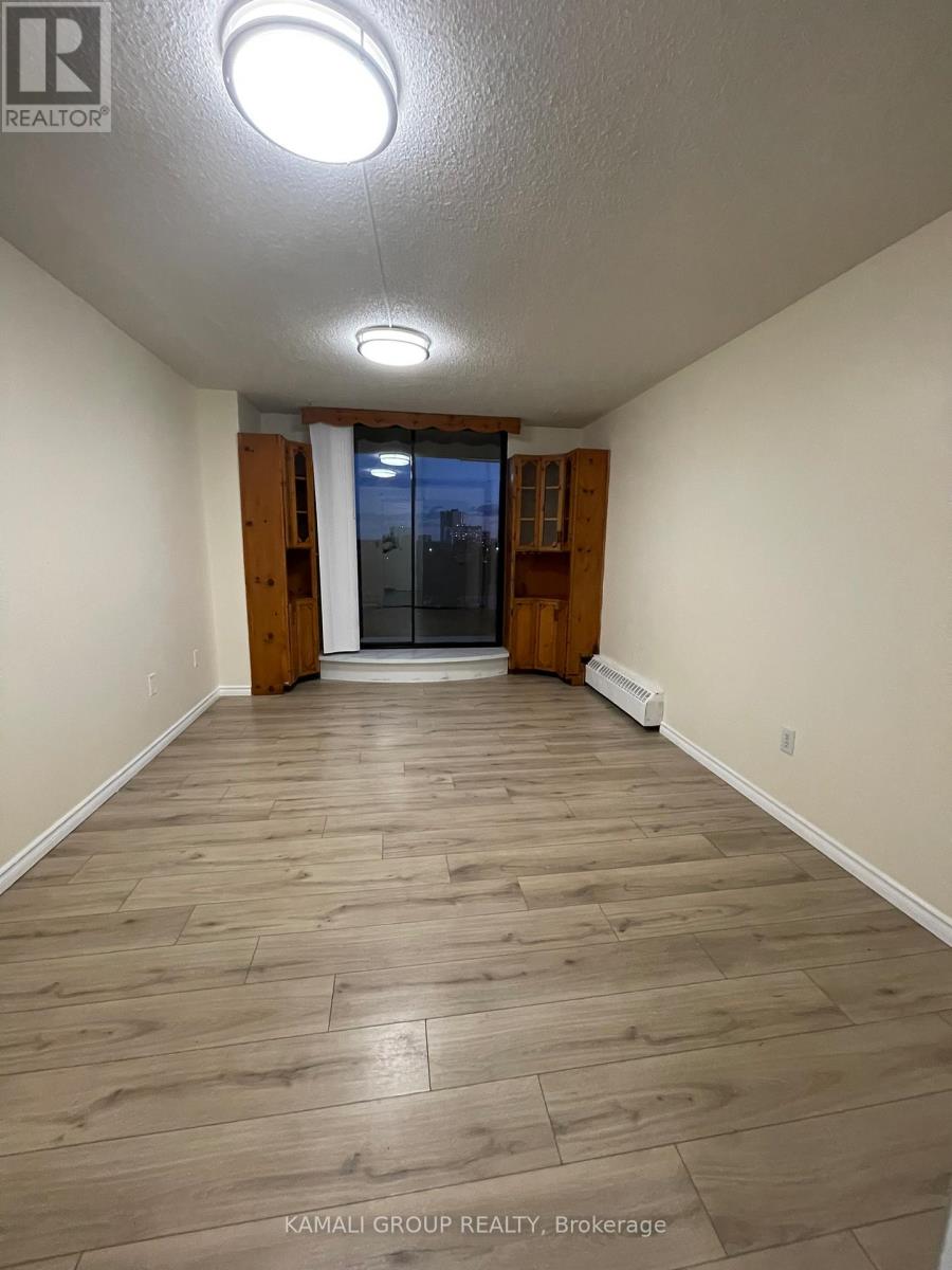 727 - 4645 Jane Street Property Photo 2