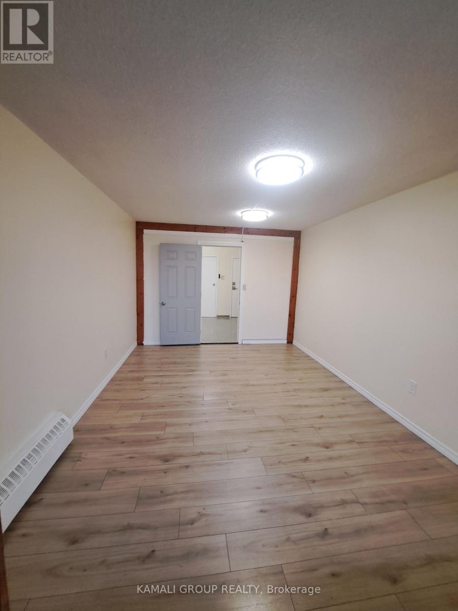 727 - 4645 Jane Street Property Photo 13