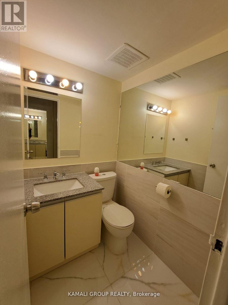 727 - 4645 Jane Street Property Photo 23