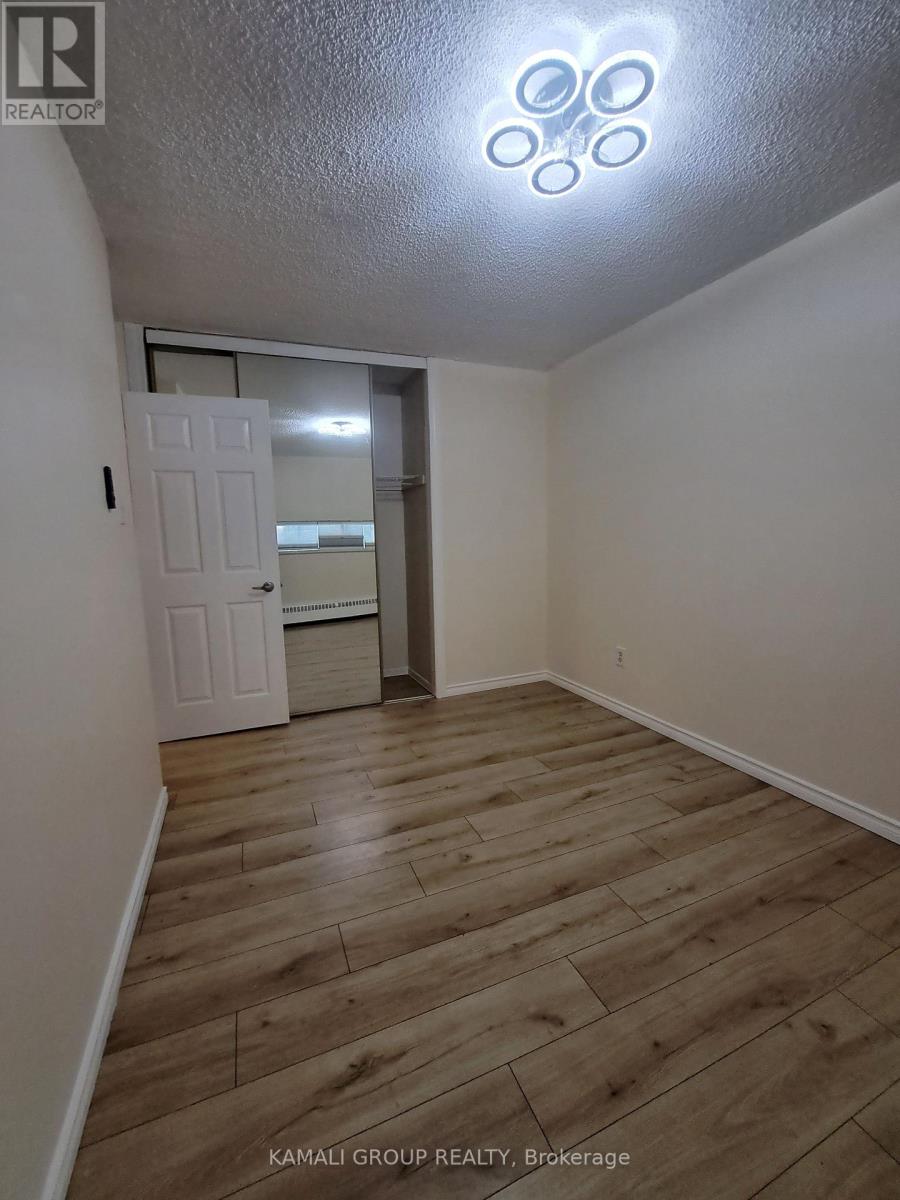 727 - 4645 Jane Street Property Photo 27