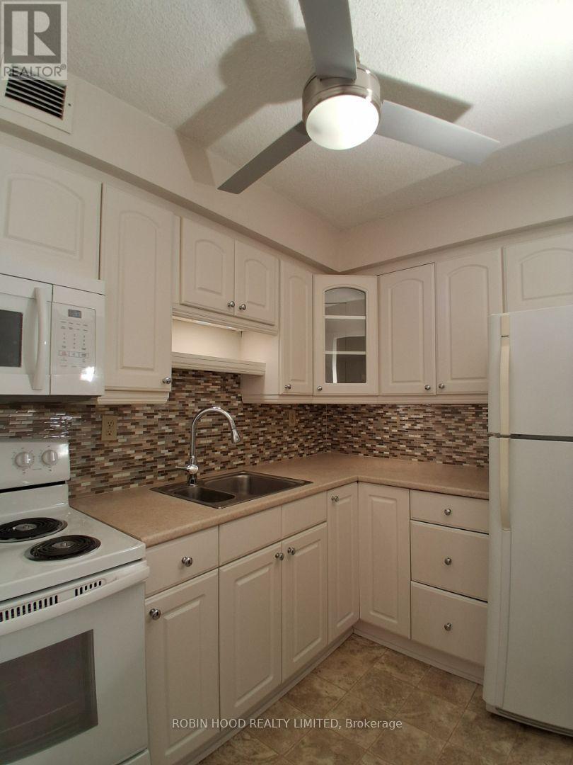605 - 975 Warwick Court Property Photo 5