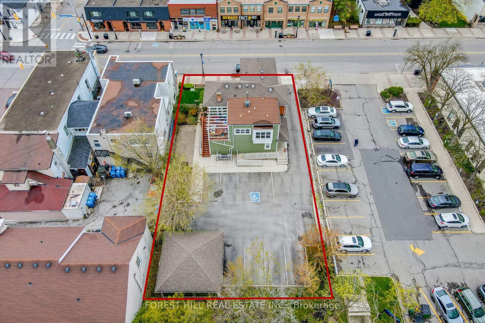 201 Queen Street S Property Photo 2