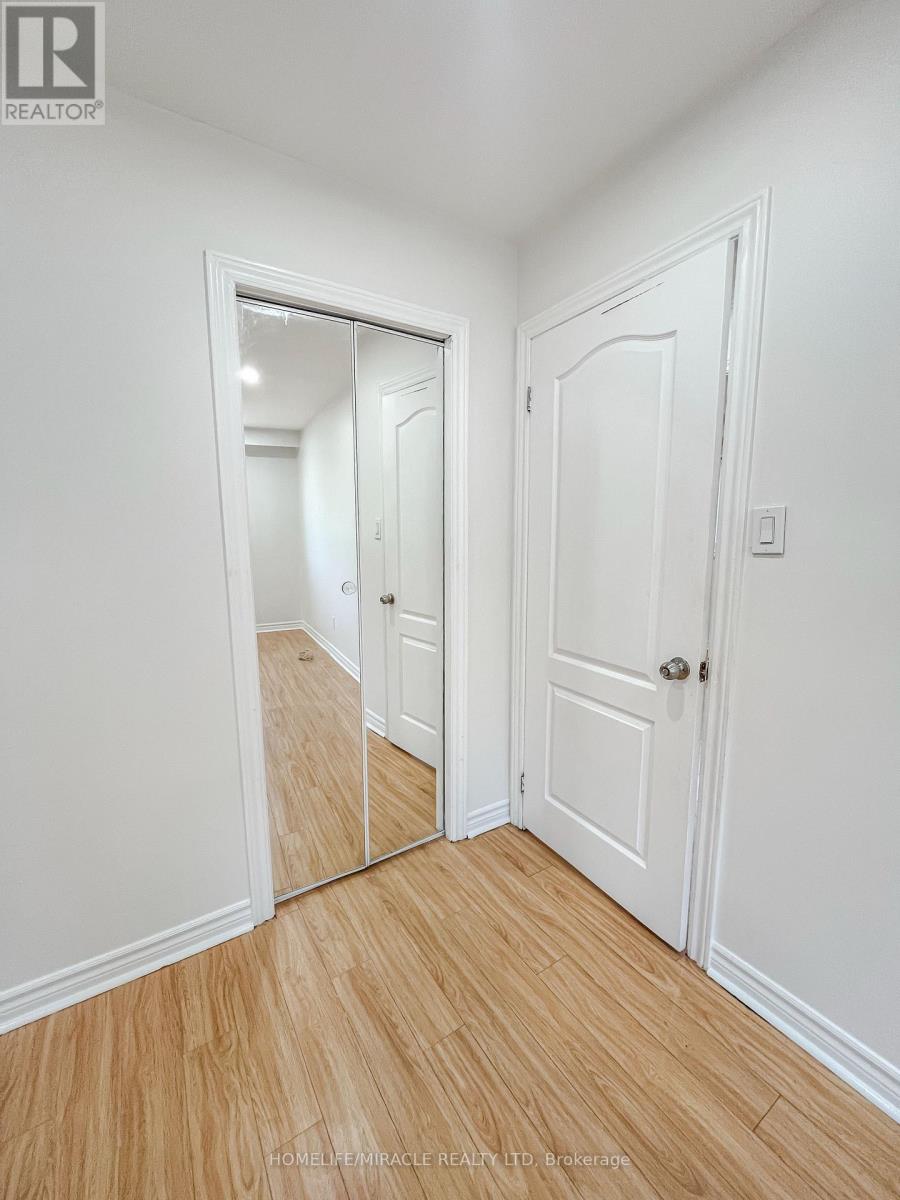 3485 Oakglade Crescent Property Photo 21