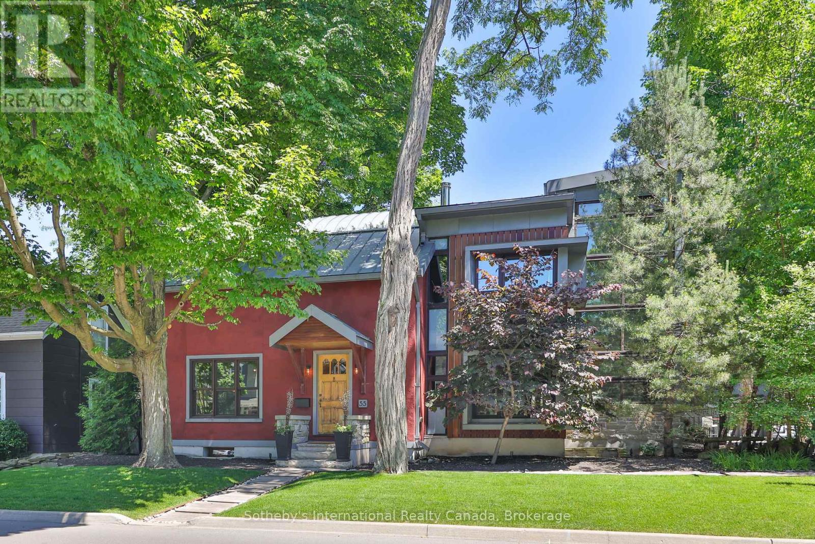 55 CHISHOLM STREET Property Photo 1
