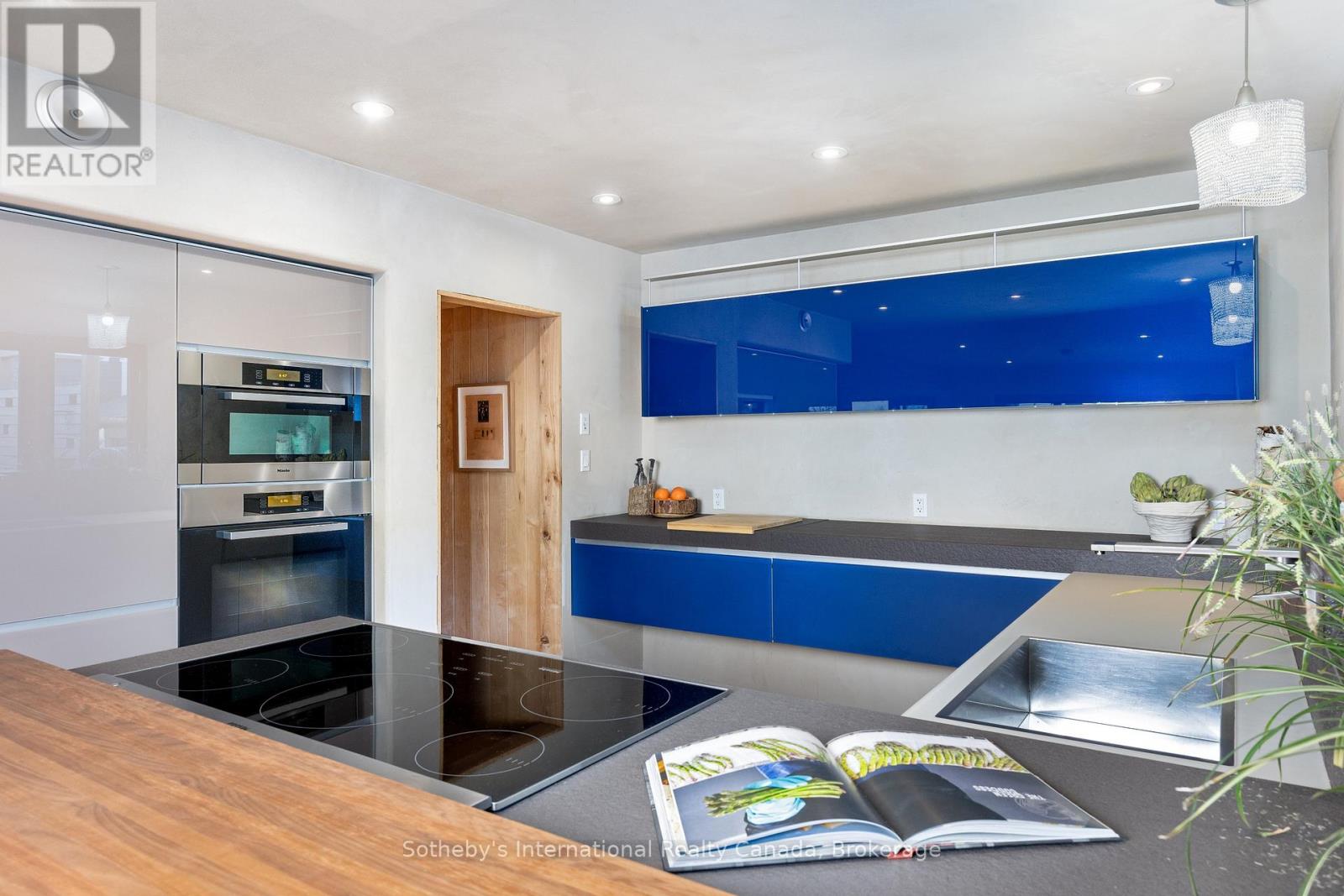 55 Chisholm Street Property Photo 14
