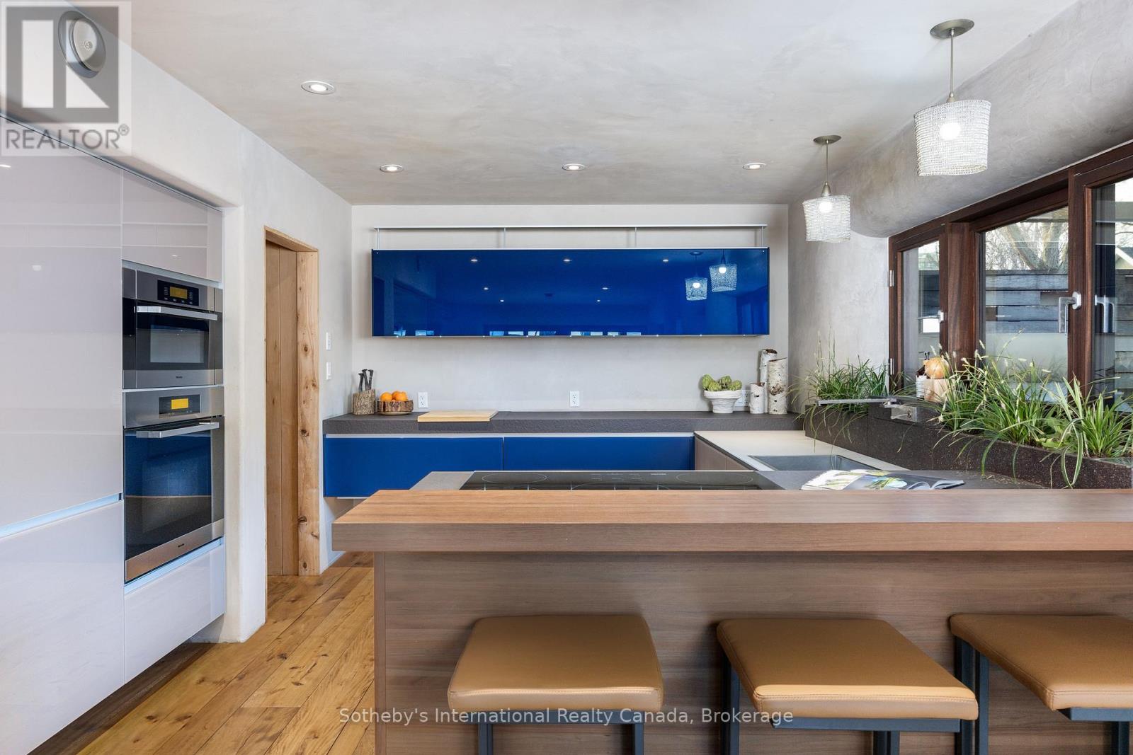 55 Chisholm Street Property Photo 16