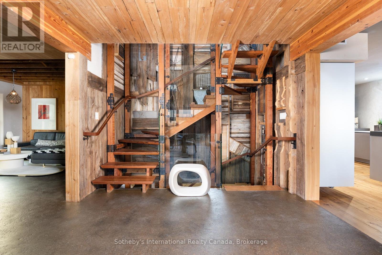 55 Chisholm Street Property Photo 21