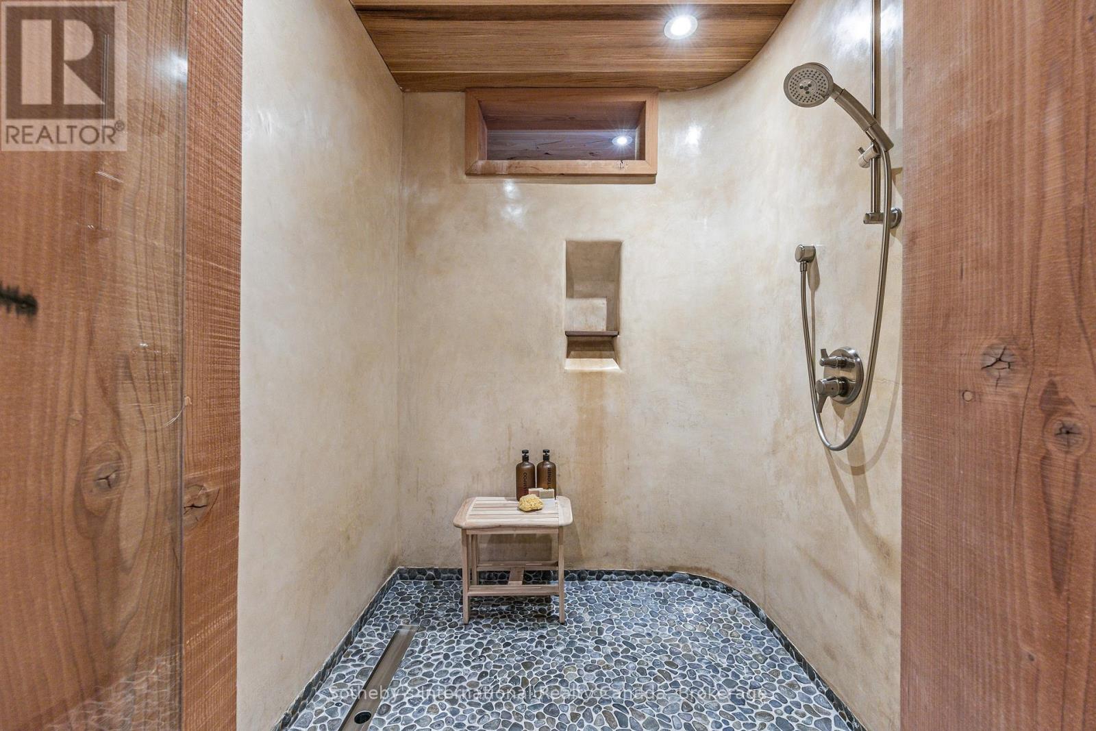 55 Chisholm Street Property Photo 27