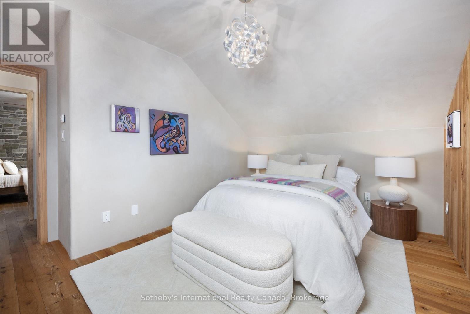55 Chisholm Street Property Photo 31