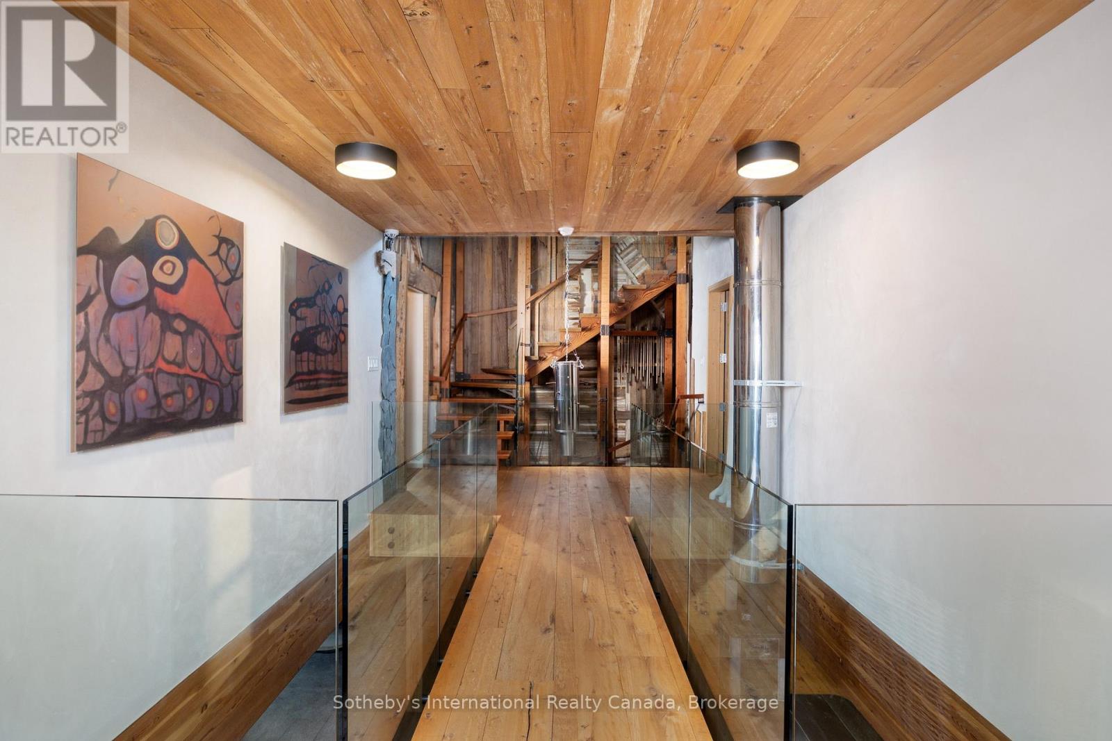 55 Chisholm Street Property Photo 34