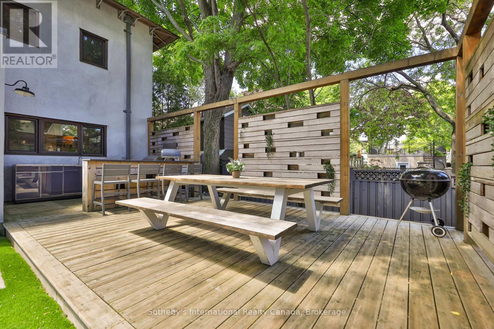 55 Chisholm Street Property Photo 44