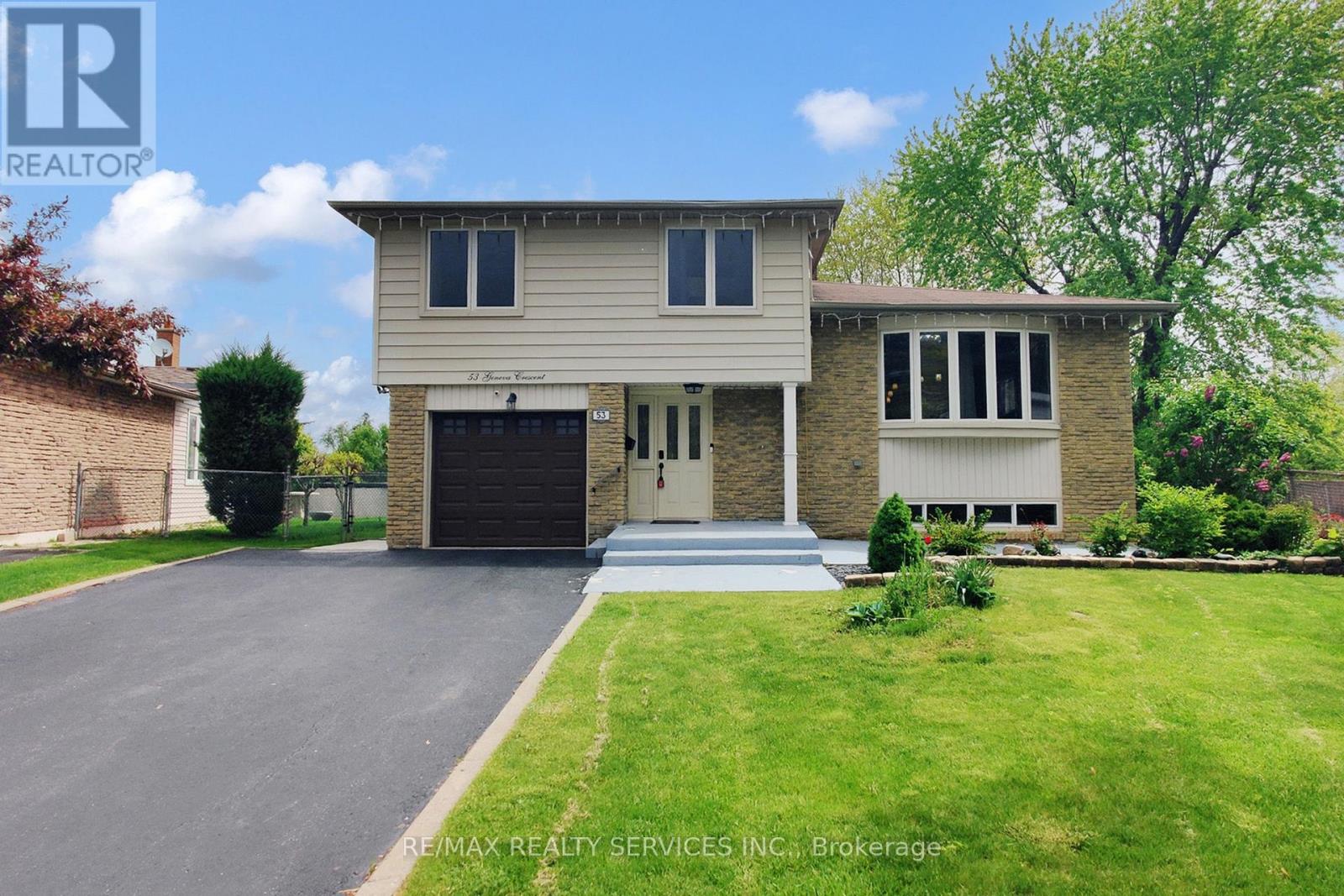 53 Geneva Crescent Property Photo 2