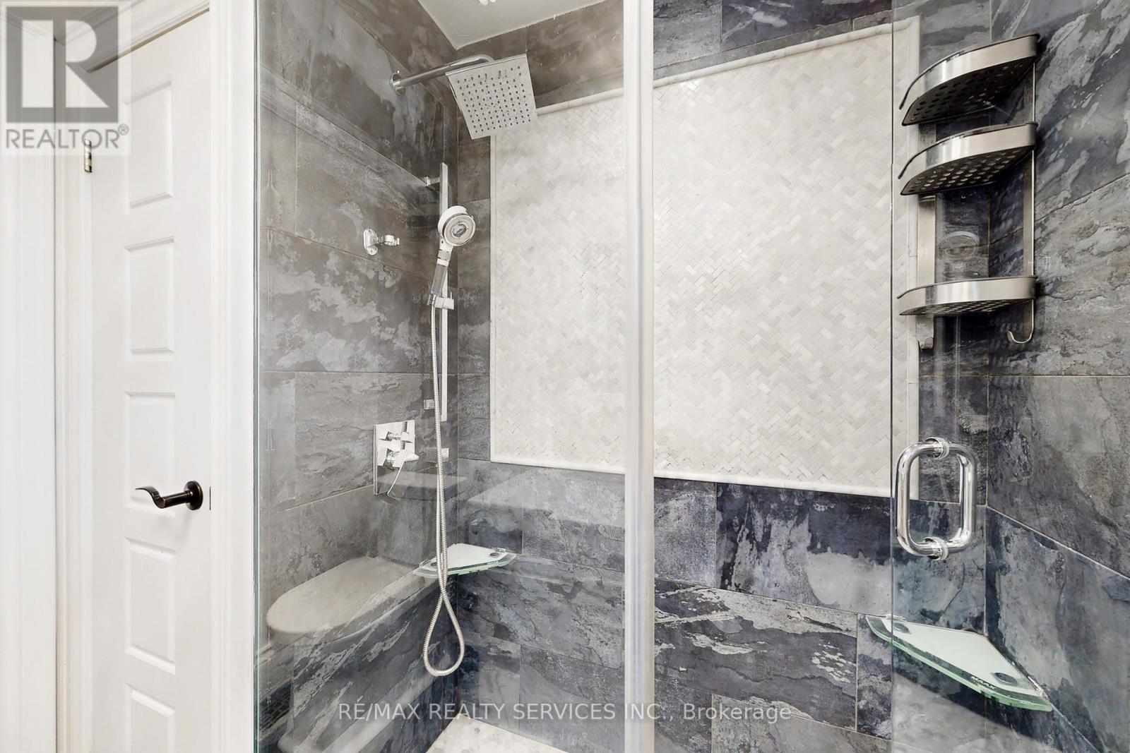 53 Geneva Crescent Property Photo 37