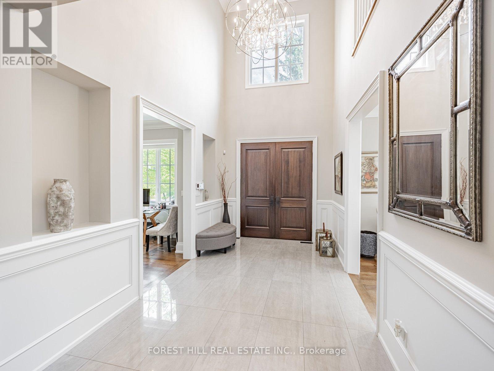 302 Pinehurst Drive W Property Photo 4