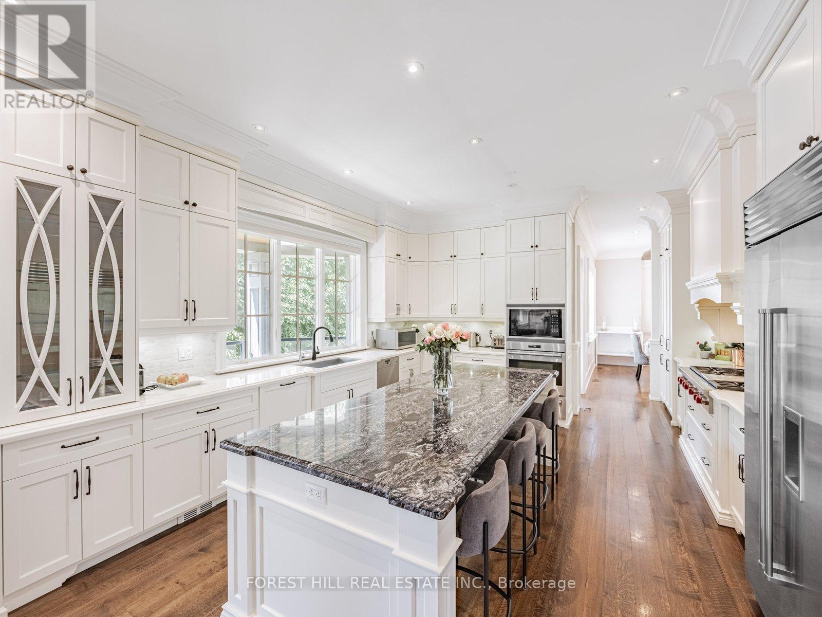 302 Pinehurst Drive W Property Photo 10