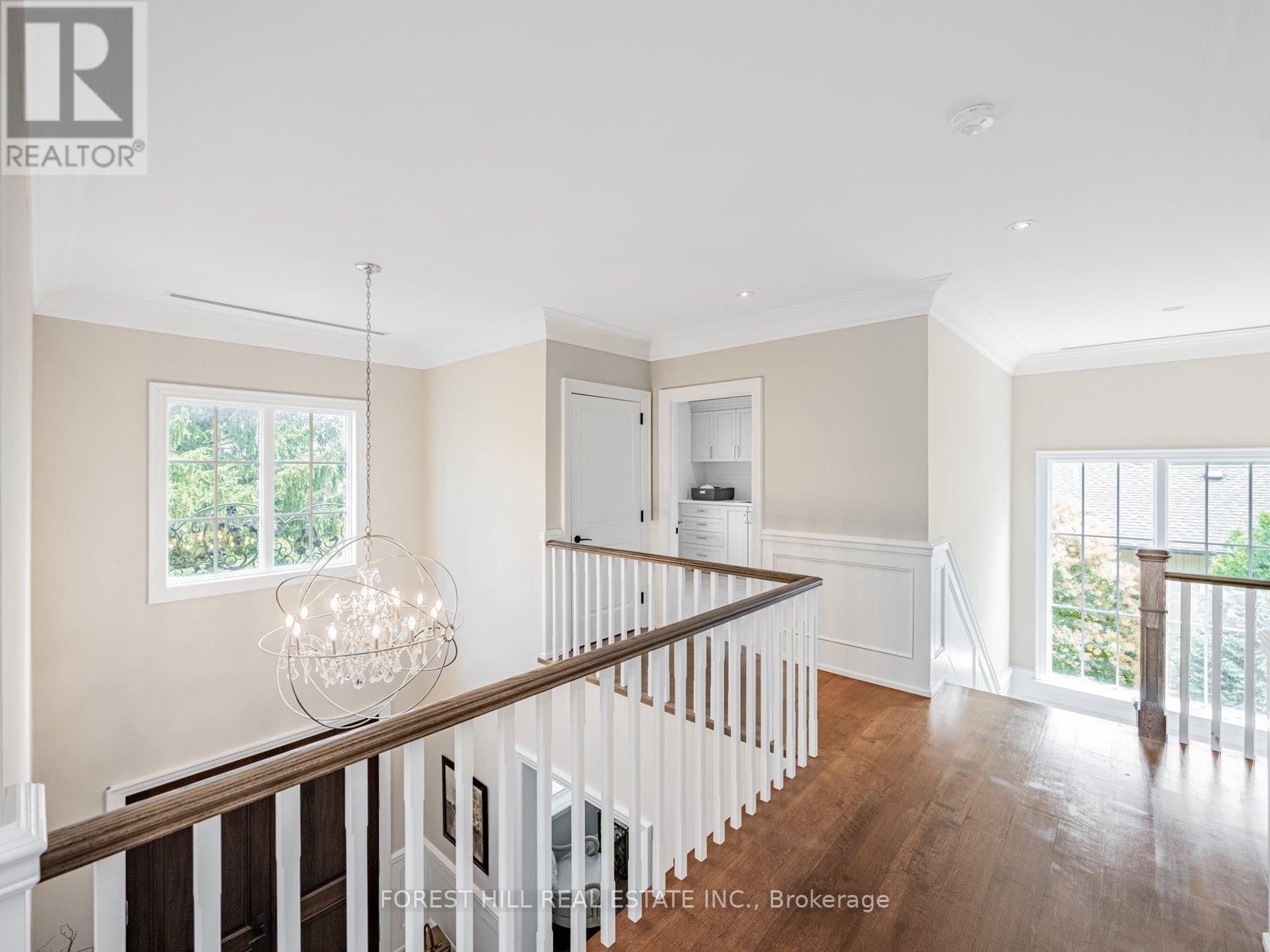 302 Pinehurst Drive W Property Photo 17