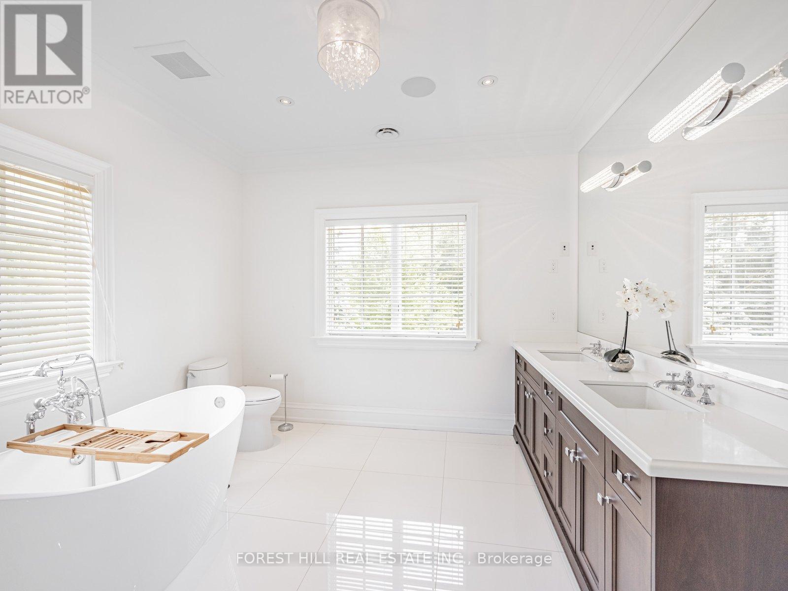302 Pinehurst Drive W Property Photo 21