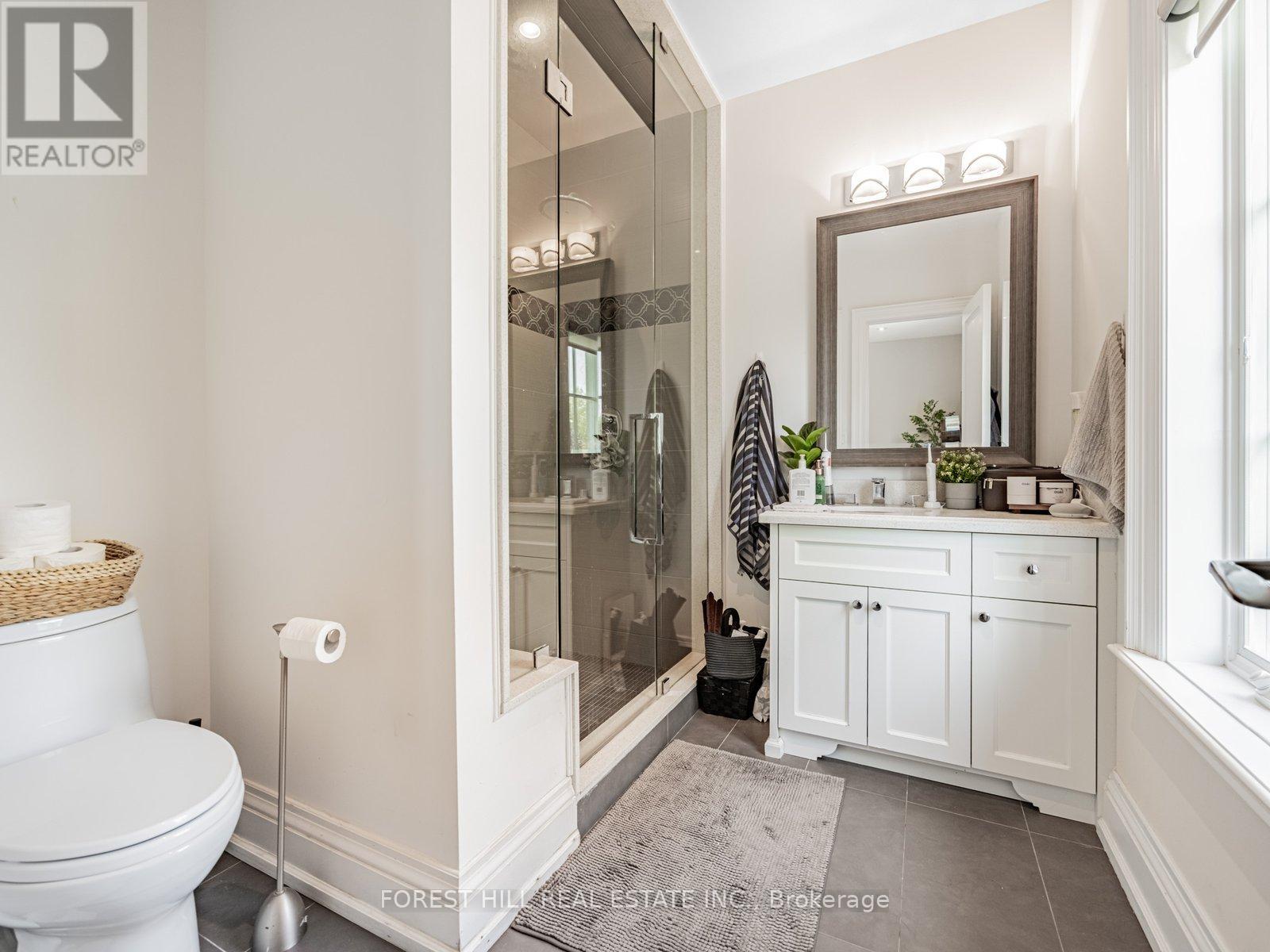 302 Pinehurst Drive W Property Photo 24