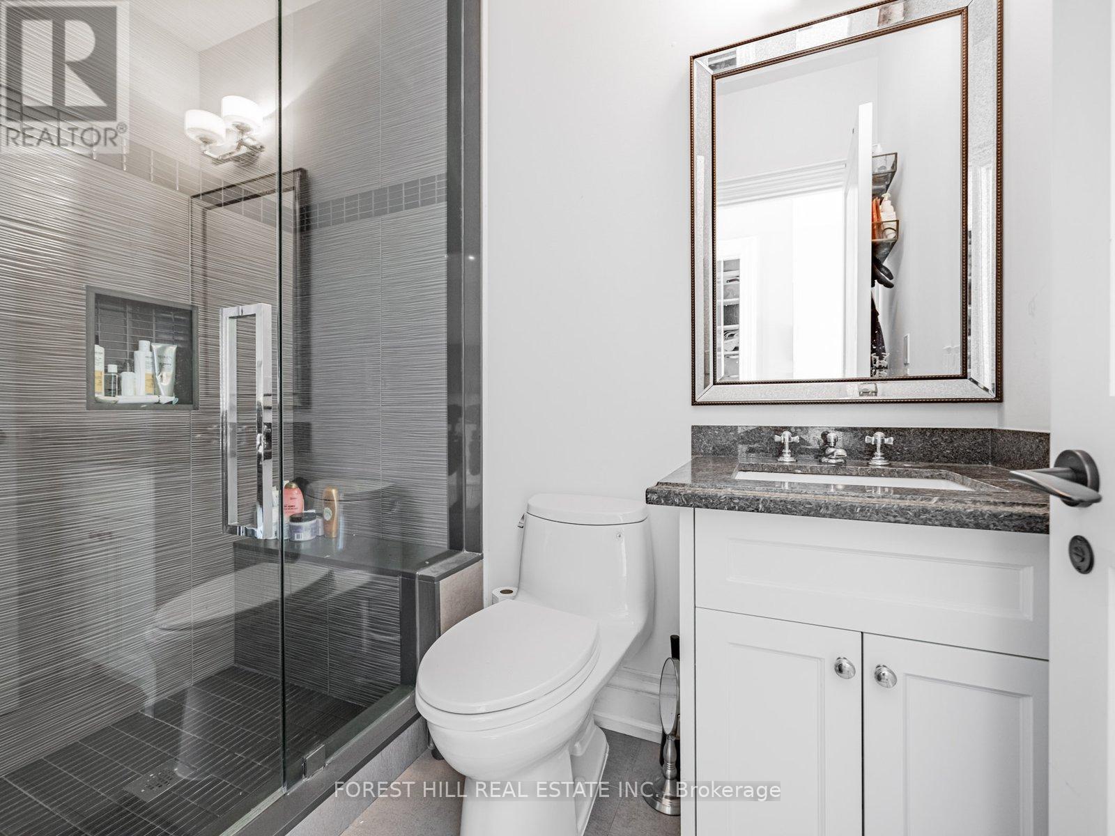 302 Pinehurst Drive W Property Photo 26