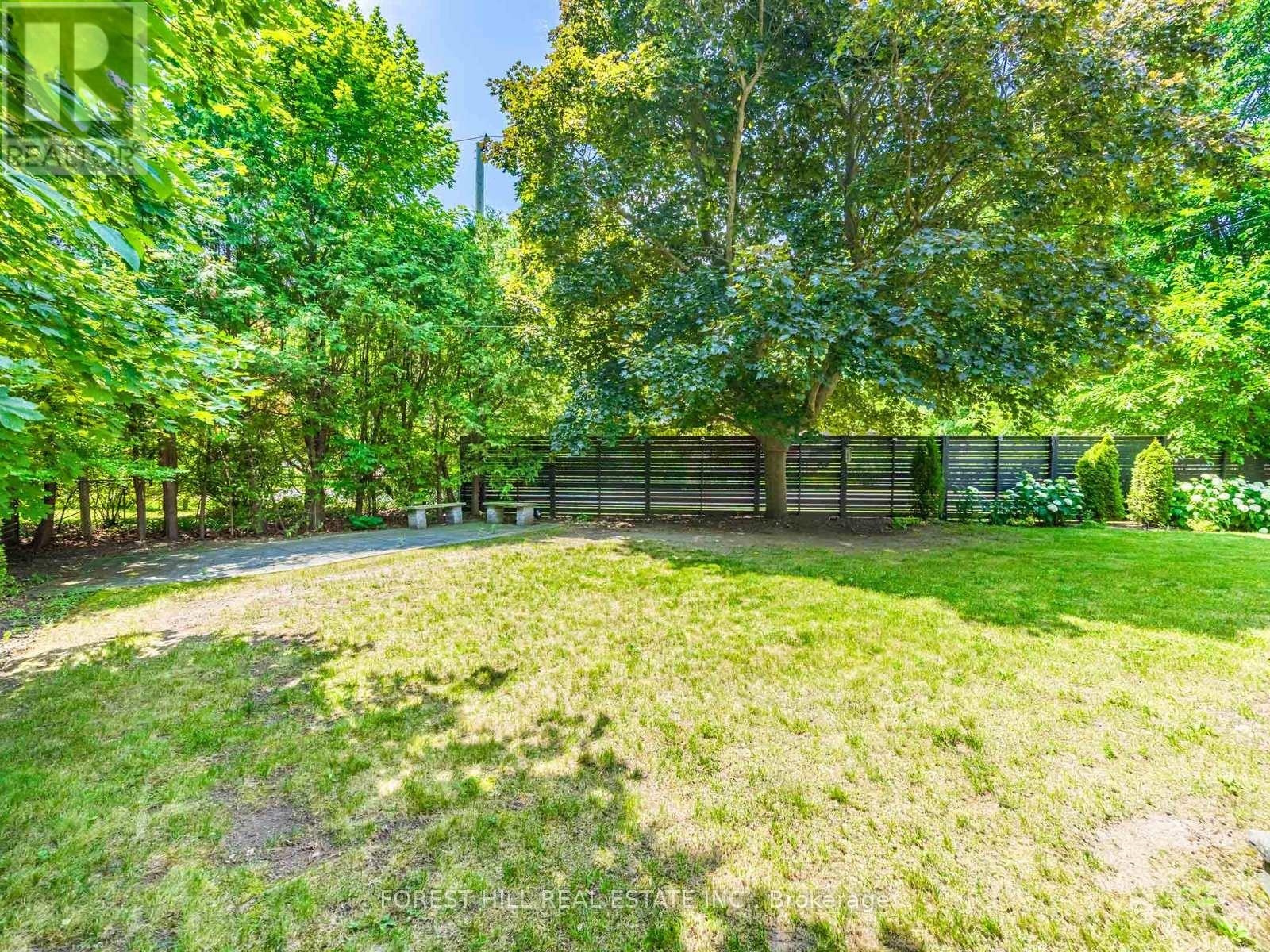 302 Pinehurst Drive W Property Photo 44