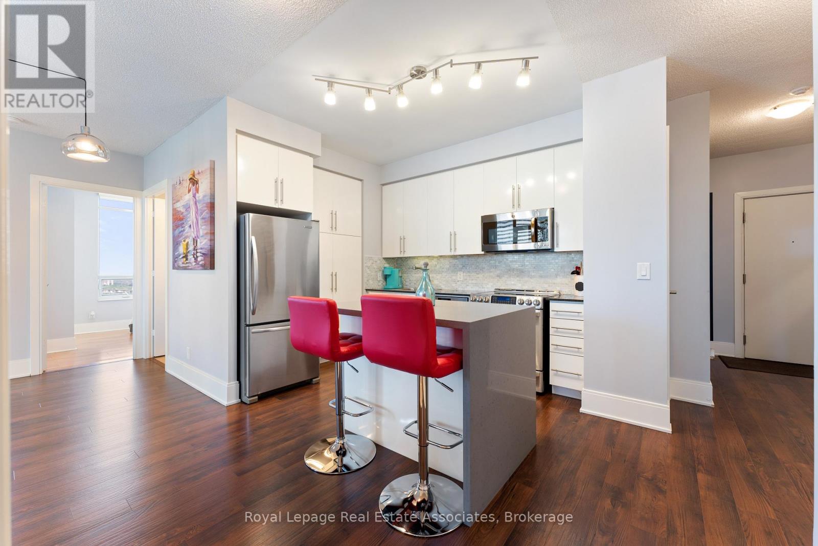 2604 - 330 BURNHAMTHORPE ROAD W Property Photo 1