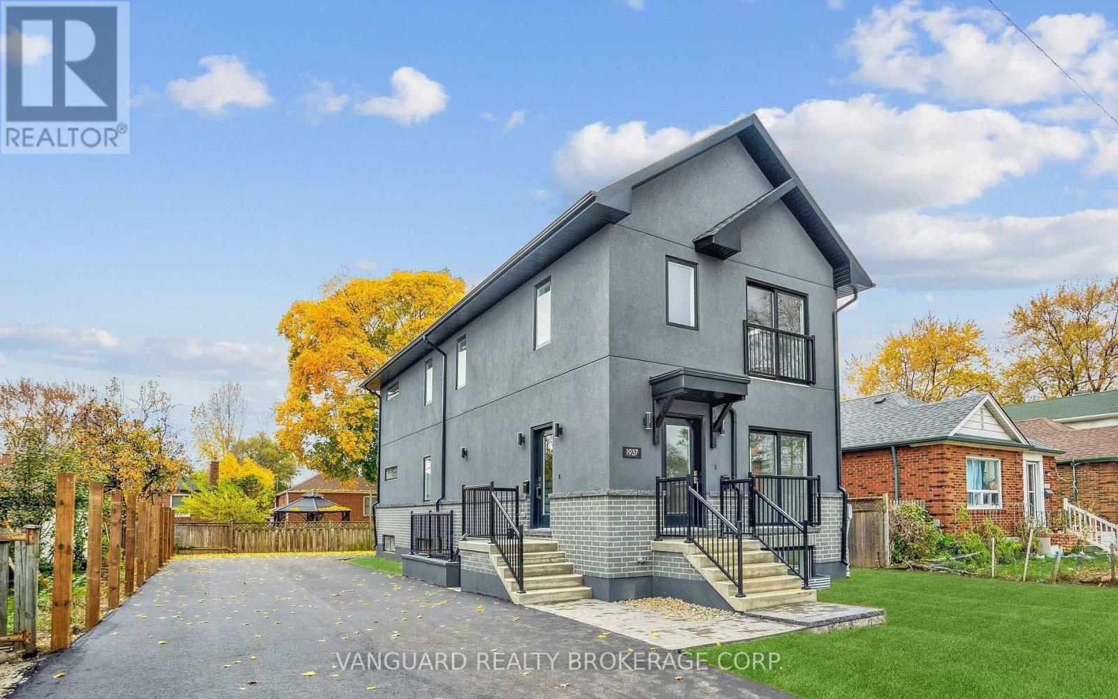 1937 Lawrence Avenue W Property Photo 1