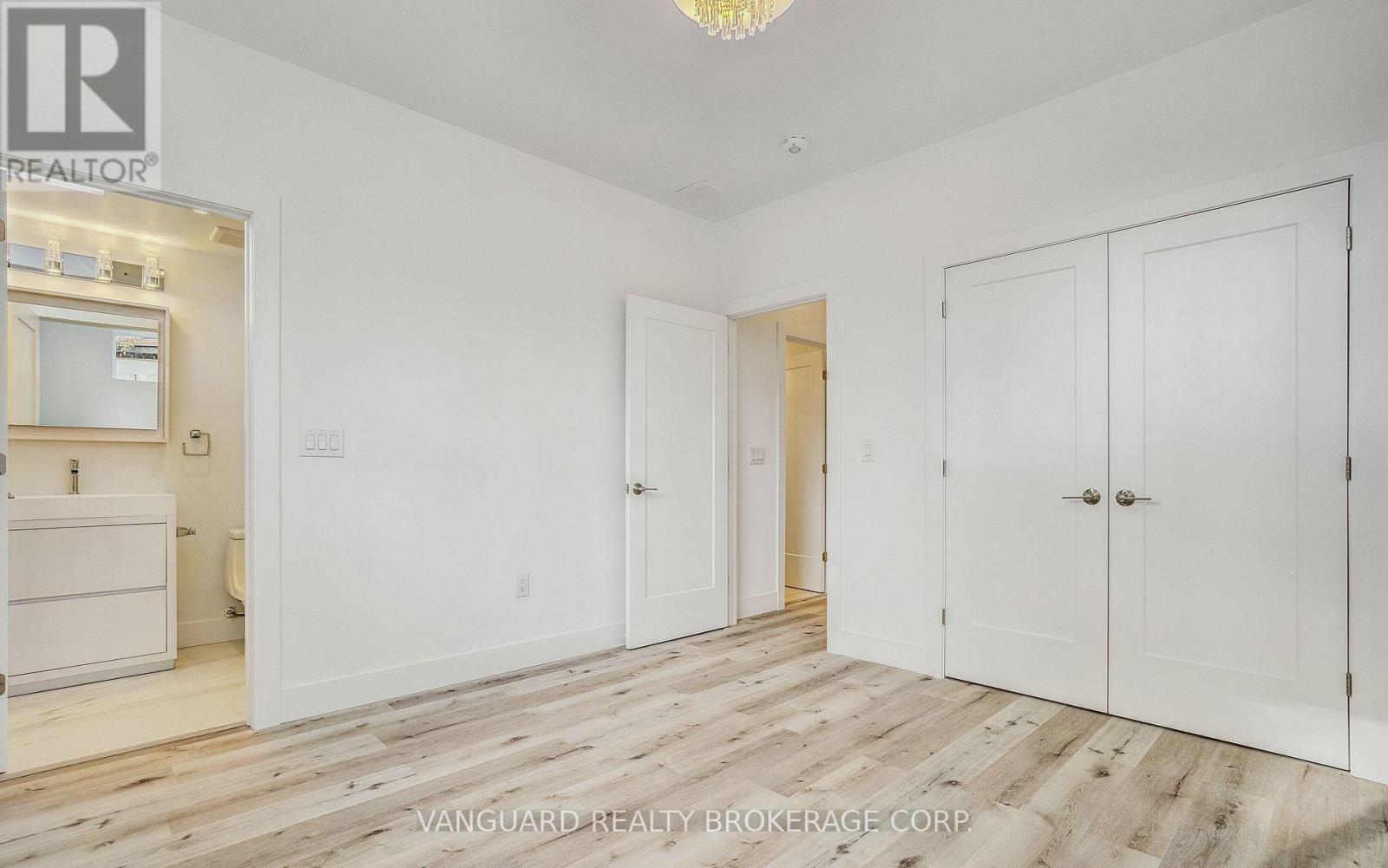 1937 Lawrence Avenue W Property Photo 29