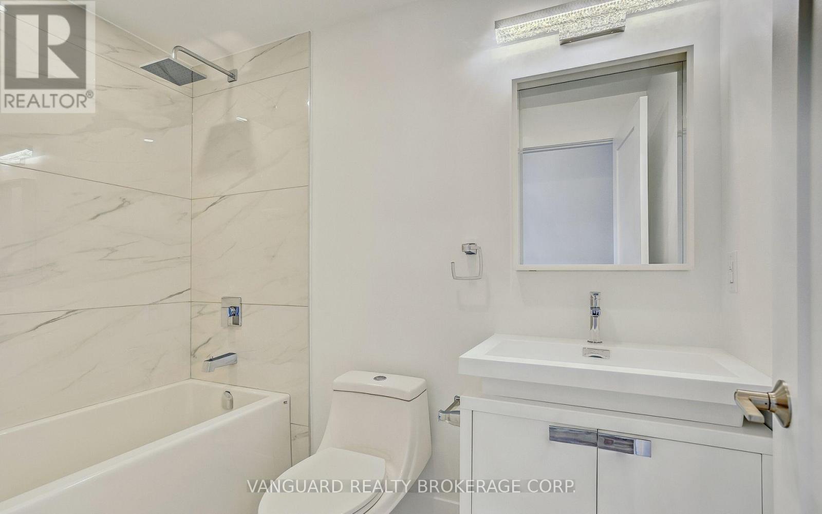 1937 Lawrence Avenue W Property Photo 35