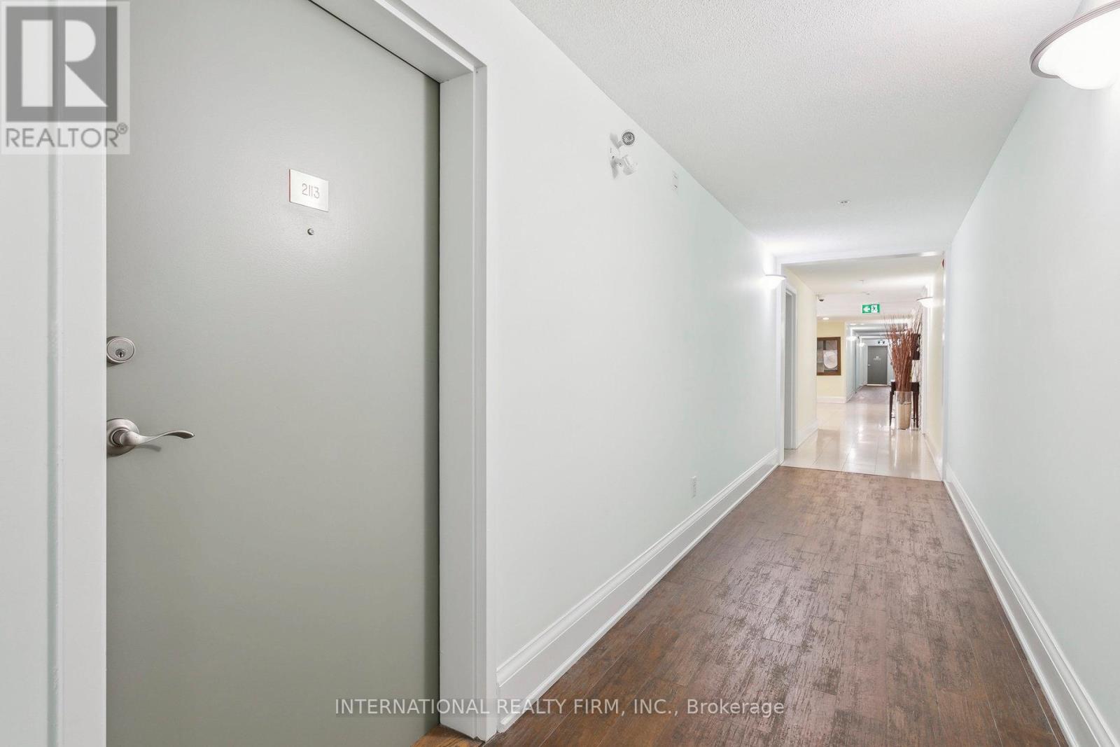 2113 - 6 Dayspring Circle Property Photo 3