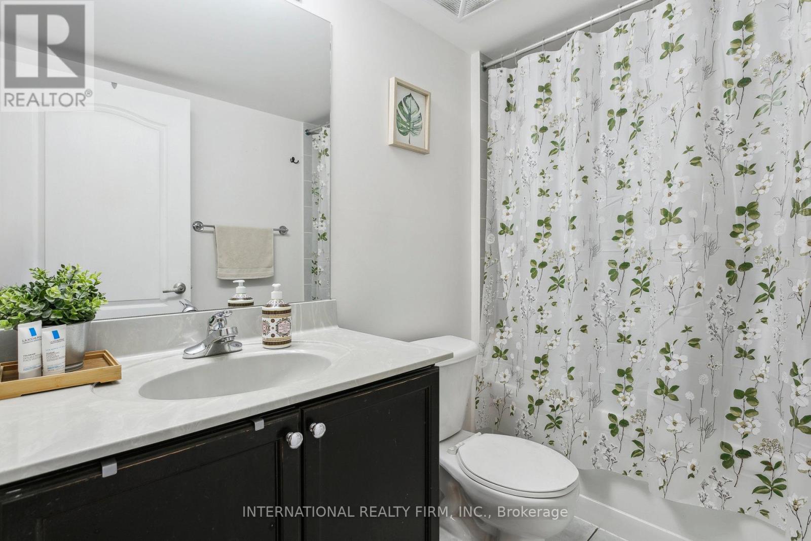 2113 - 6 Dayspring Circle Property Photo 15