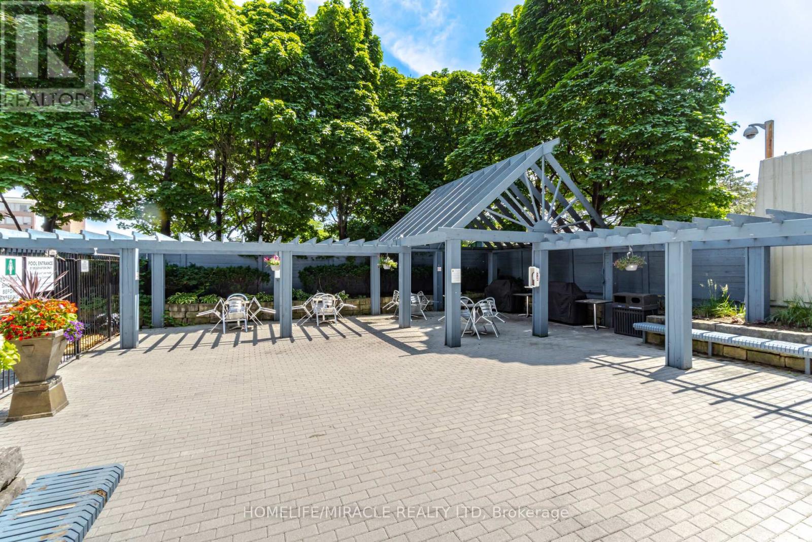 401 - 26 Hanover Road Property Photo 42