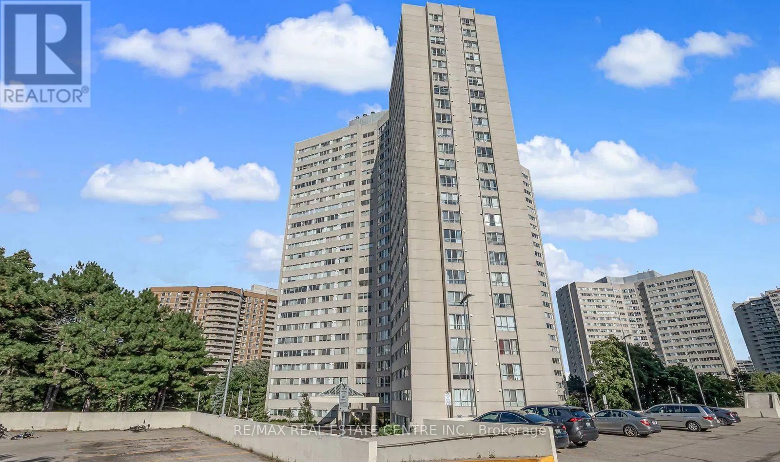 501 - 3700 Kaneff Crescent Property Photo 1