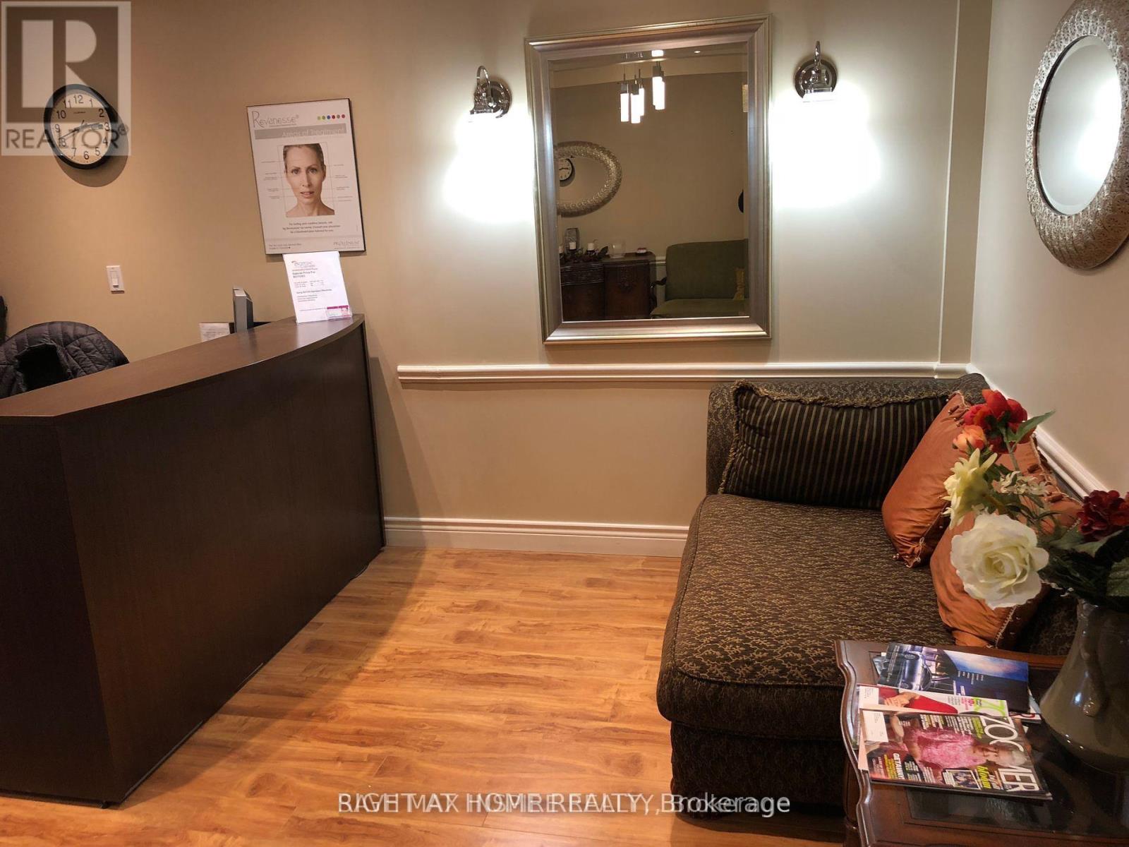 1525 Albion Road Property Photo 2