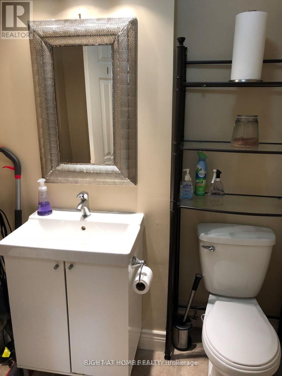 1525 Albion Road Property Photo 11