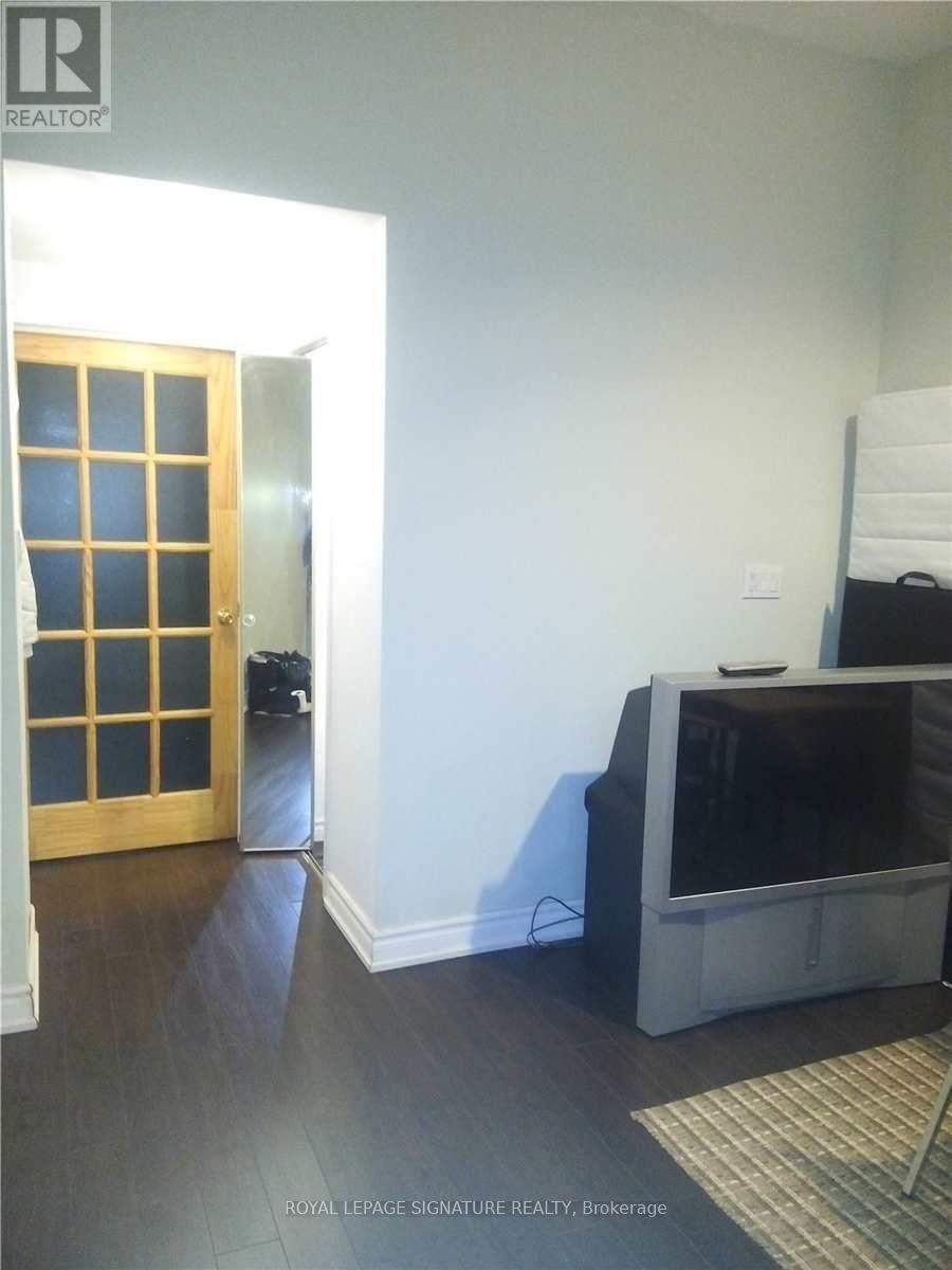 1853 Davenport Road Property Photo 10