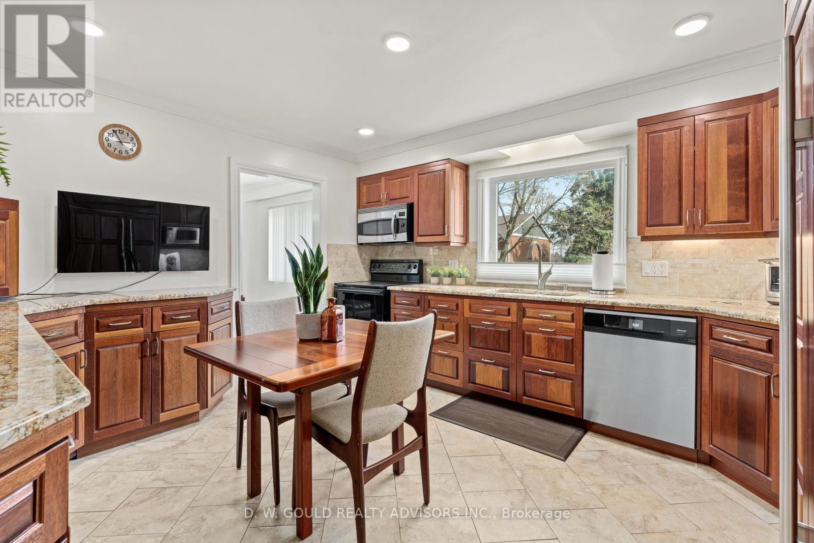 41 Cleaveholm Drive Property Photo 27