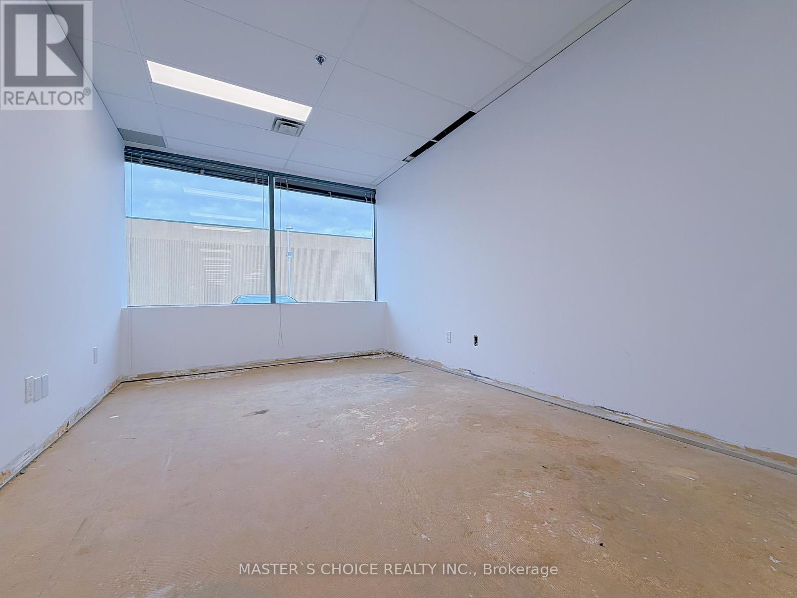 107 - 160 Traders Boulevard E Property Photo 5