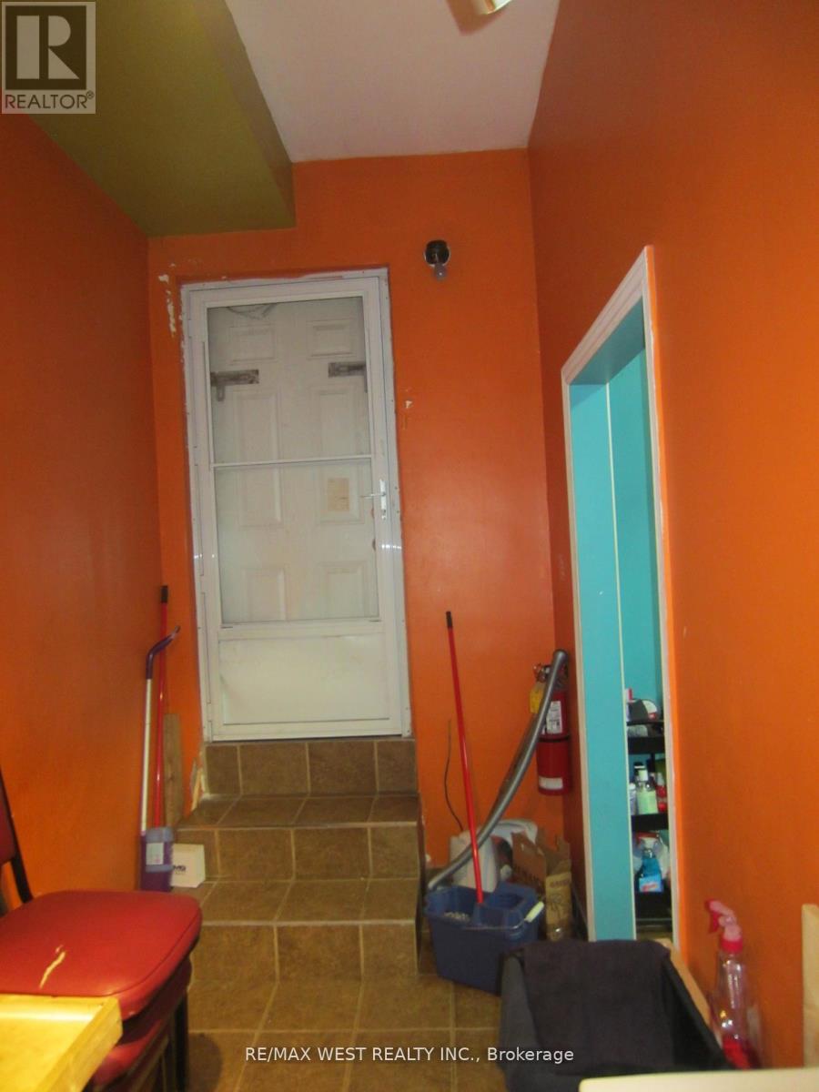 2444 Dufferin Street Property Photo 4