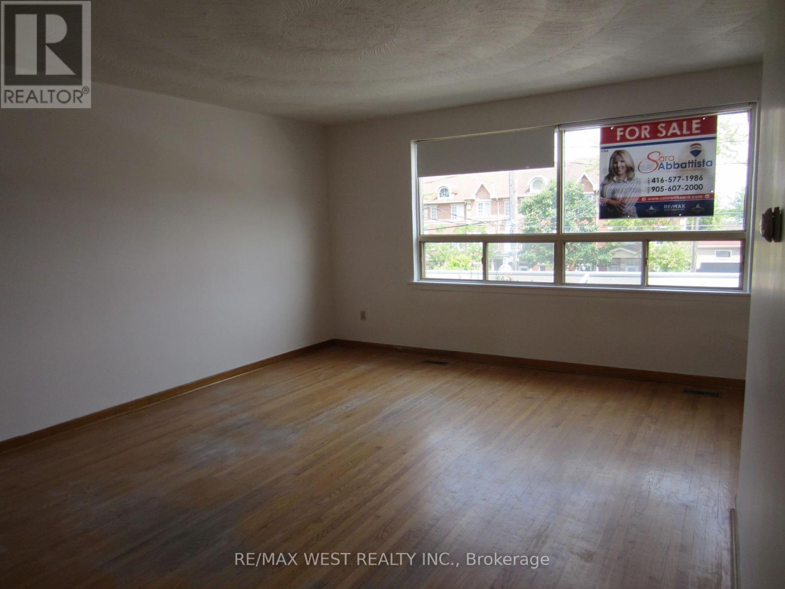 2444 Dufferin Street Property Photo 6